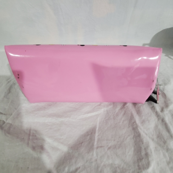 MINNE MOUSE The creme shop make up bag Pink in color - Picture 4 of 4